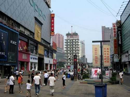 郑州新郑市步行街（郑州新郑逛街的地方）-图3