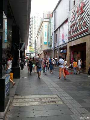 深圳东门步行街哪个出口（去深圳东门步行街坐几号线）-图2